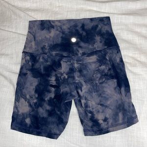 Lululemon diamond dye biker shorts
